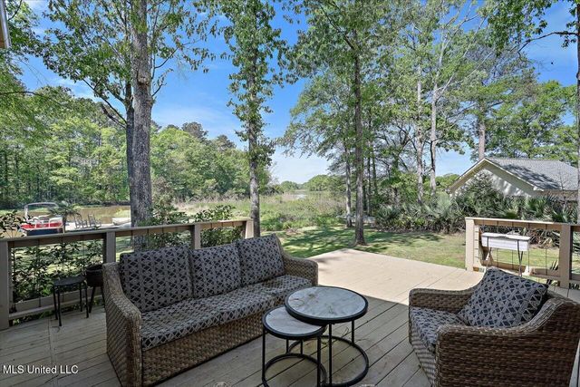 1109 Foxpoint, Brandon, MS 39047