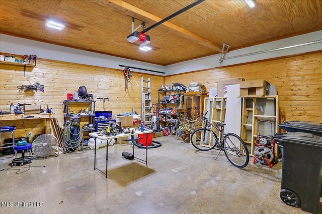 1109 Foxpoint, Brandon, MS 39047