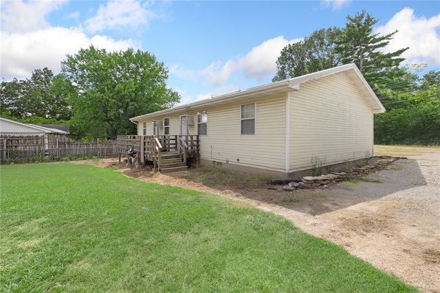1509 N Panther Avenue, Yellville, AR 72687