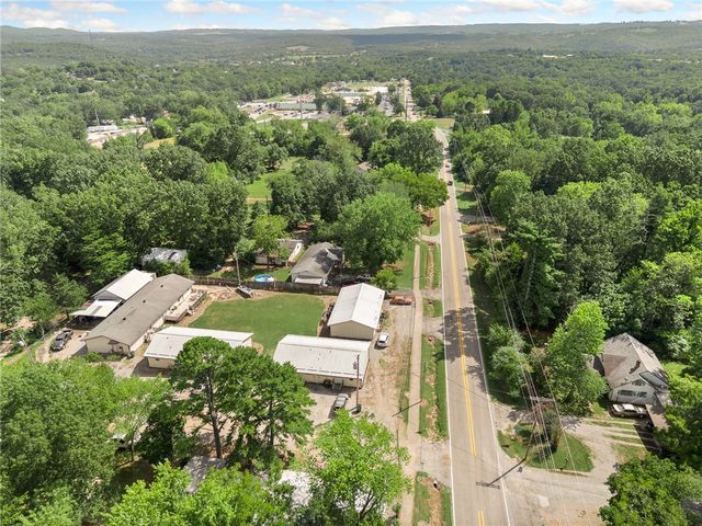 1509 N Panther Avenue, Yellville, AR 72687