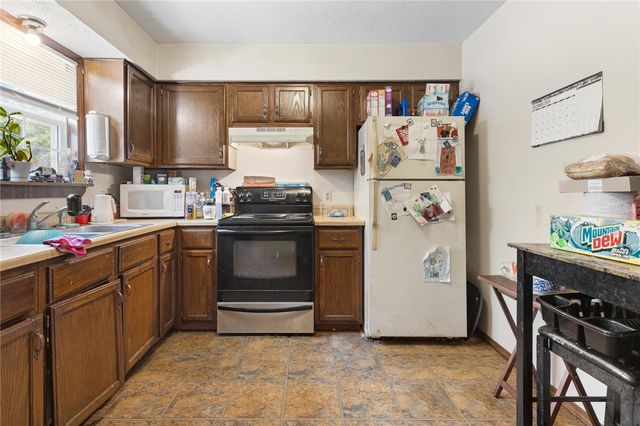 1509 N Panther Avenue, Yellville, AR 72687