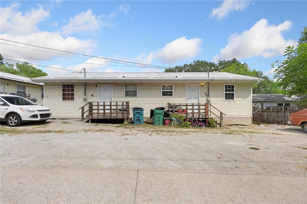 1509 N Panther Avenue, Yellville, AR 72687