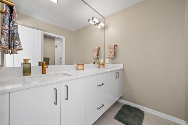 5445 Gestach Lane, Victoria, MN 55318