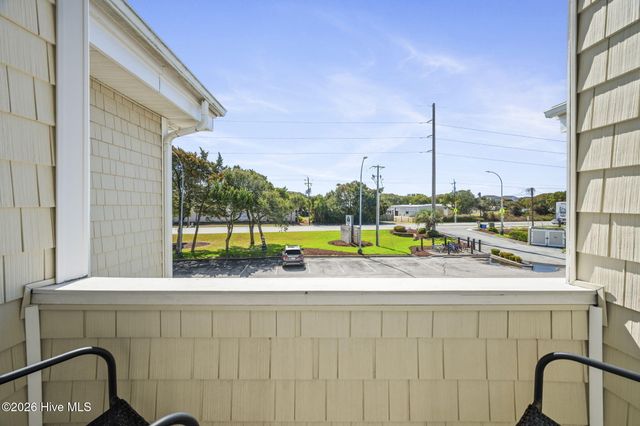 602 W Fort Macon Road 233, Atlantic Beach, NC 28512