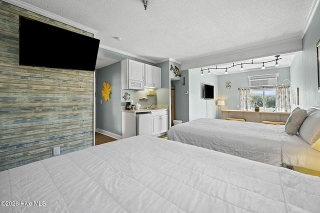 602 W Fort Macon Road 233, Atlantic Beach, NC 28512