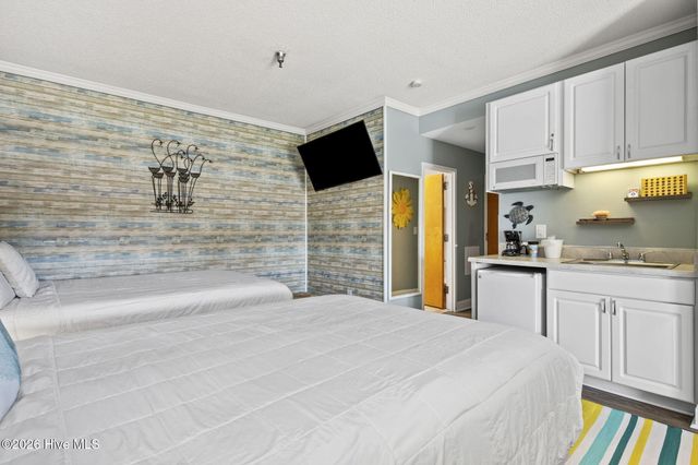 602 W Fort Macon Road 233, Atlantic Beach, NC 28512