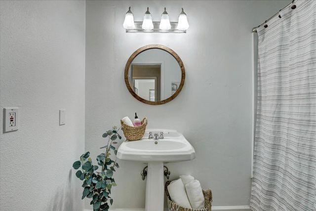 16448 Pasquale Rd, Nevada City, CA 95959