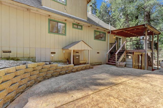 16448 Pasquale Rd, Nevada City, CA 95959