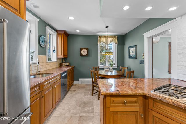 3 Monmouth Avenue, Rumson, NJ 07760