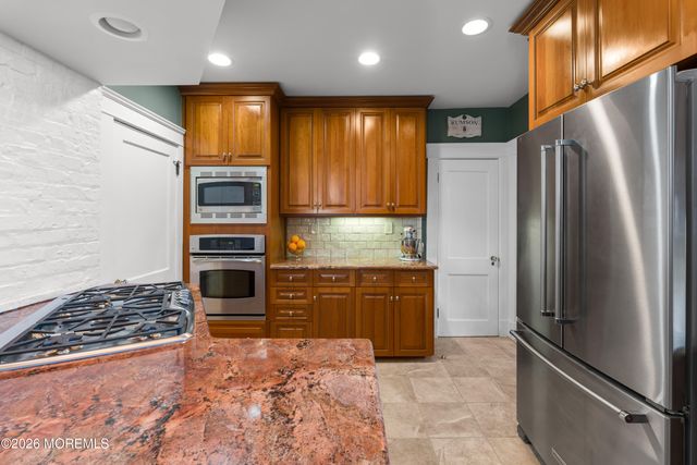 3 Monmouth Avenue, Rumson, NJ 07760