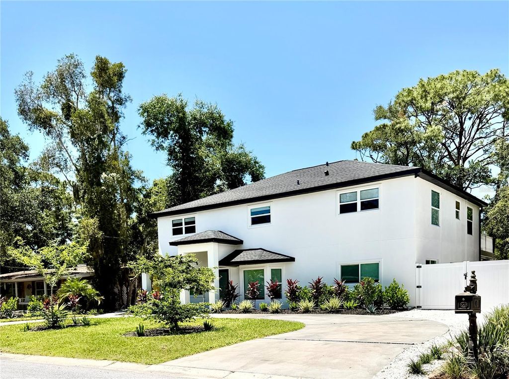 2655 BAY STREET 2, Sarasota, FL 34237