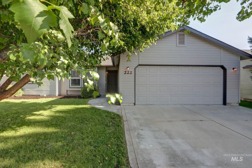222 W John Deere, Kuna, ID 83634
