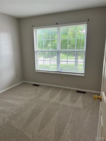 221 Stone Run Boulevard, Wentzville, MO 63385
