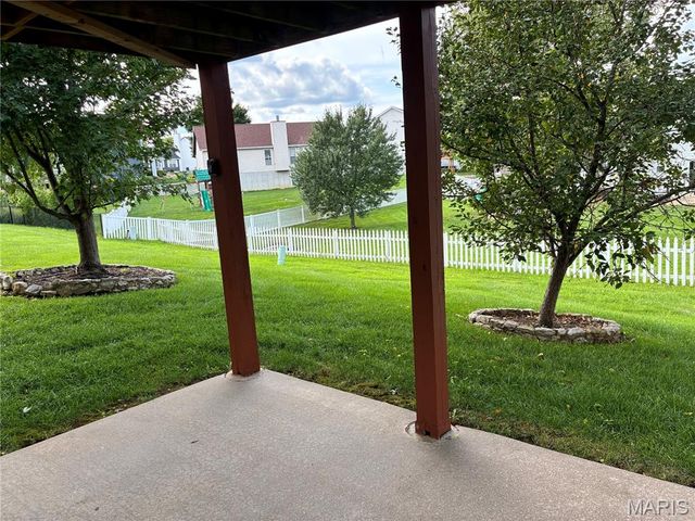 221 Stone Run Boulevard, Wentzville, MO 63385
