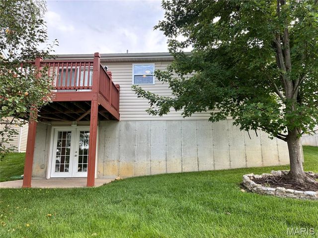 221 Stone Run Boulevard, Wentzville, MO 63385