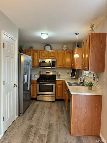 221 Stone Run Boulevard, Wentzville, MO 63385
