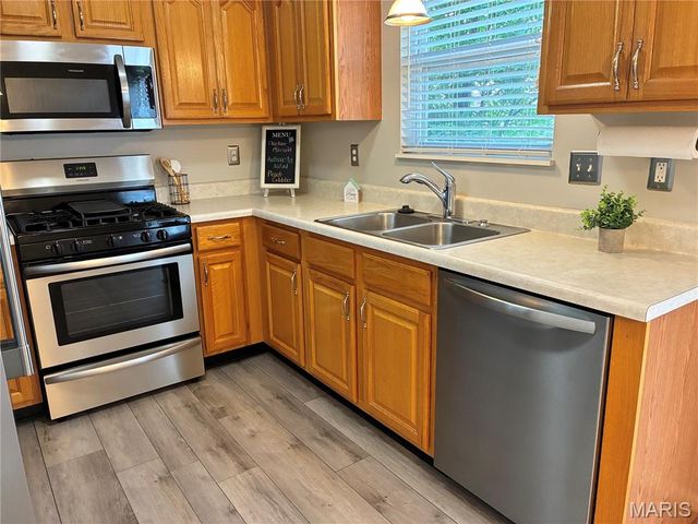 221 Stone Run Boulevard, Wentzville, MO 63385