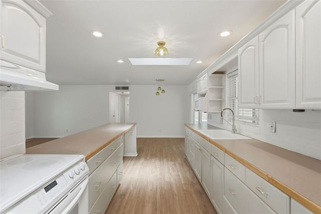 11626 75TH AVENUE, Seminole, FL 33772