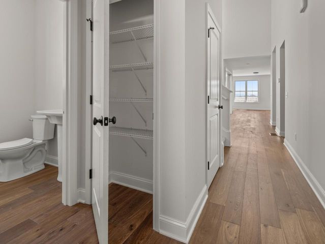 25 Mabel Way, South Burlington, VT 05403