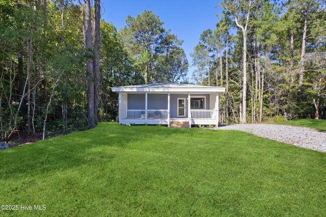 314 Pond View Court, Hampstead, NC 28443