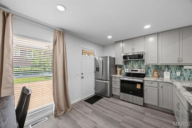 3985 Fairway Drive, Florissant, MO 63033