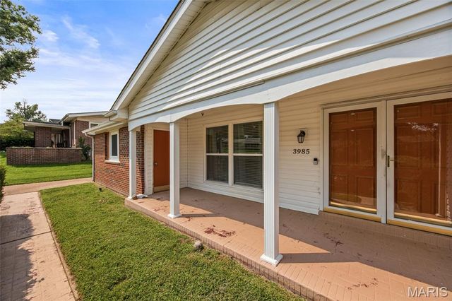 3985 Fairway Drive, Florissant, MO 63033