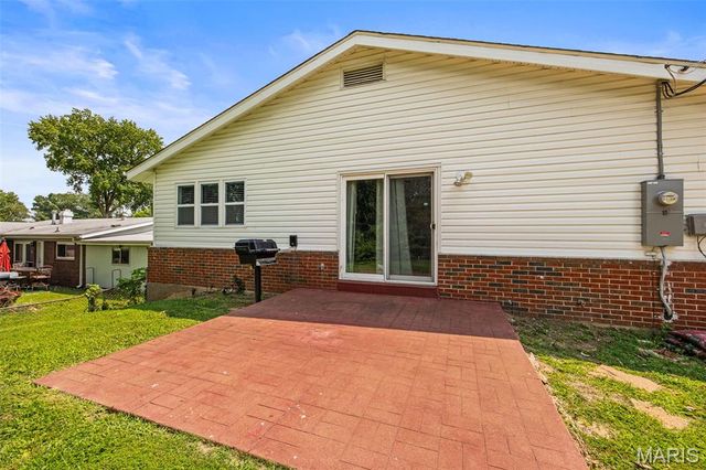 3985 Fairway Drive, Florissant, MO 63033