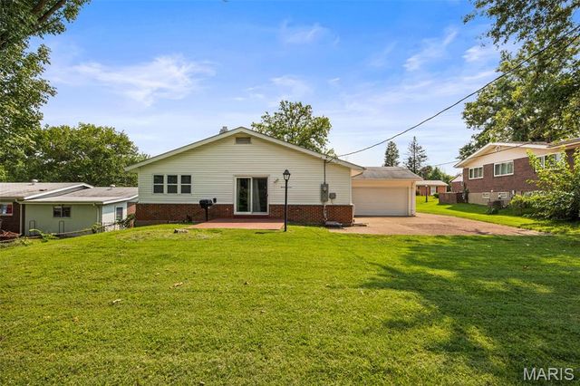 3985 Fairway Drive, Florissant, MO 63033