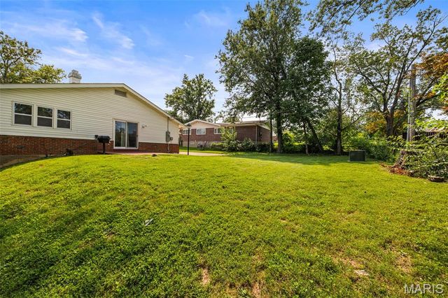3985 Fairway Drive, Florissant, MO 63033