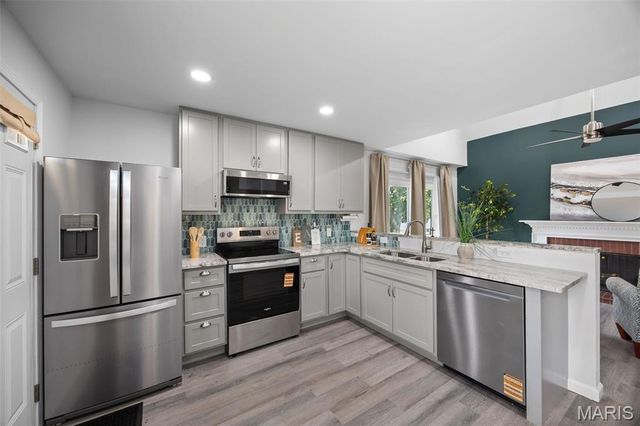 3985 Fairway Drive, Florissant, MO 63033