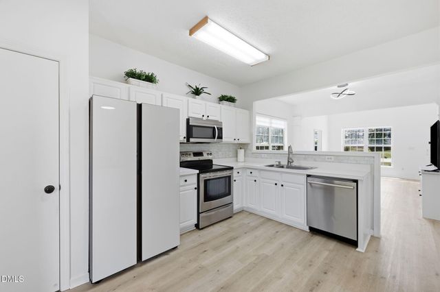 105 N Honey Springs, Fuquay Varina, NC 27526