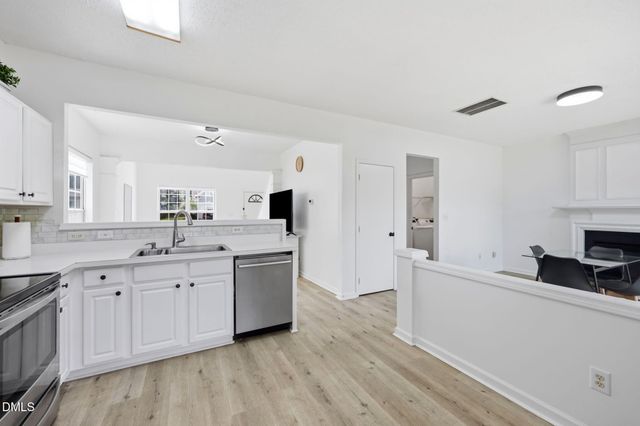 105 N Honey Springs, Fuquay Varina, NC 27526