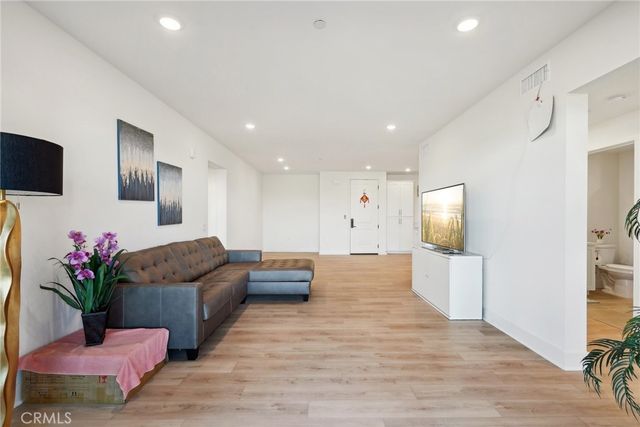 16123 Dawn Way 303, Tustin, CA 92872