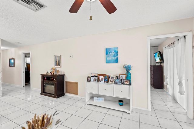 5775 W Fernley Dr Drive W 134, West Palm Beach, FL 33415