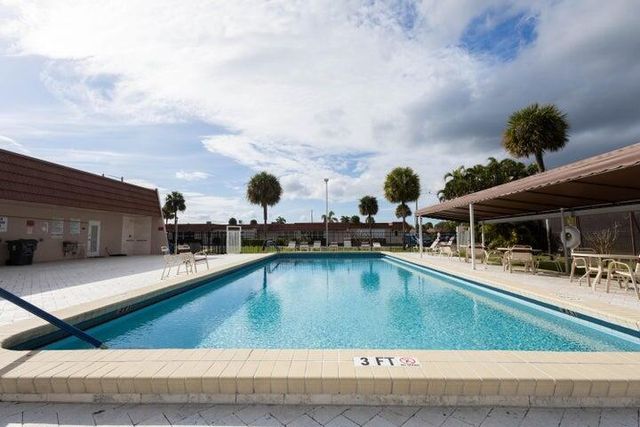 5775 W Fernley Dr Drive W 134, West Palm Beach, FL 33415