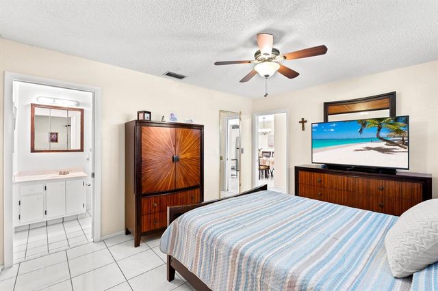 5775 W Fernley Dr Drive W 134, West Palm Beach, FL 33415