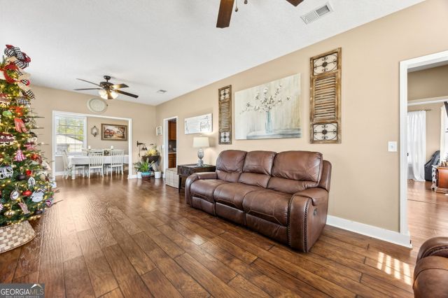 201 Colonial Way, Folkston, GA 31537