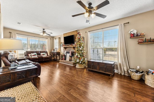 201 Colonial Way, Folkston, GA 31537