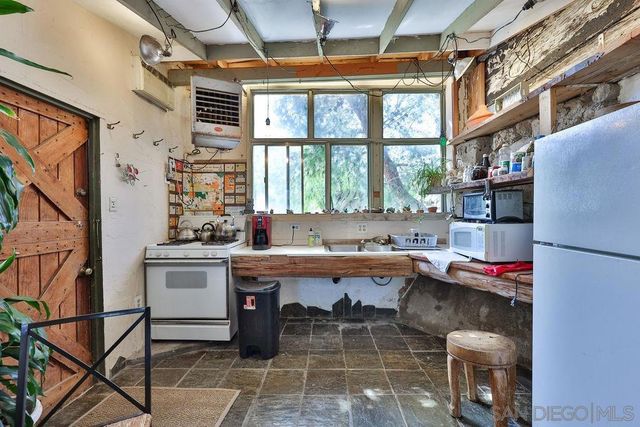 Desert View Tower & 3 Homes, Jacumba, CA 91934