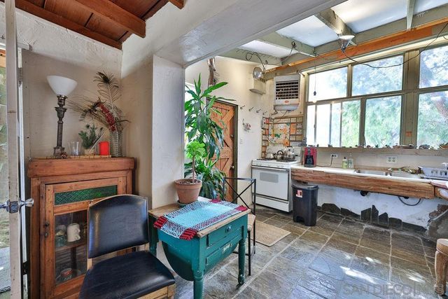 Desert View Tower & 3 Homes, Jacumba, CA 91934