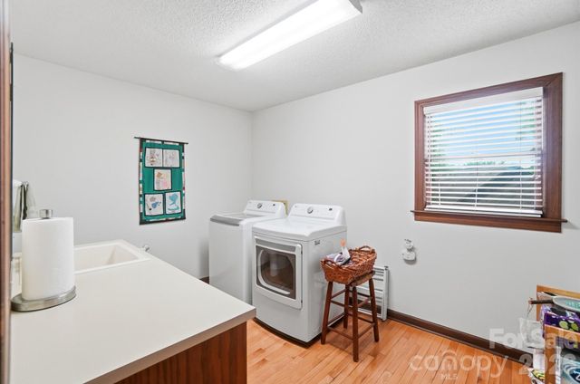 804 Mcgregor Drive NE, Concord, NC 28025