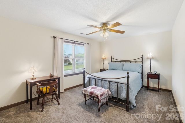 804 Mcgregor Drive NE, Concord, NC 28025