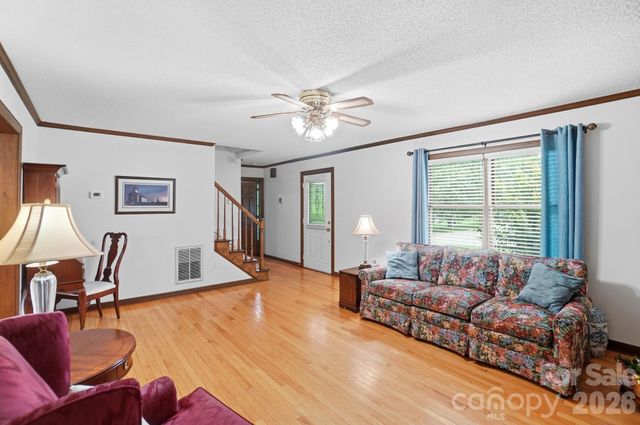 804 Mcgregor Drive NE, Concord, NC 28025