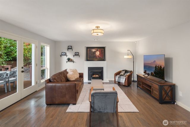 10330 NE 151st Place, Bothell, WA 98011