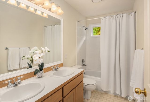 10330 NE 151st Place, Bothell, WA 98011