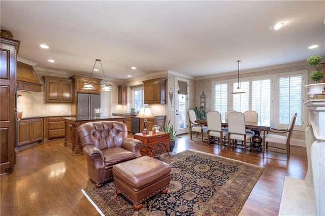 10804 W 141st Street, Overland Park, KS 66221