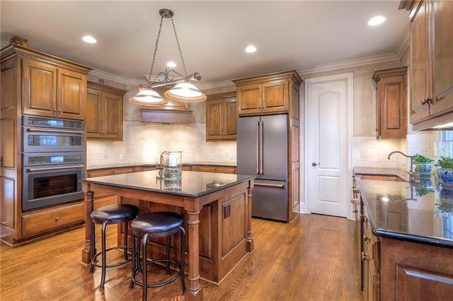 10804 W 141st Street, Overland Park, KS 66221