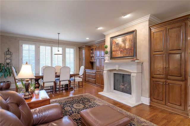 10804 W 141st Street, Overland Park, KS 66221