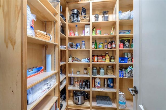 10804 W 141st Street, Overland Park, KS 66221