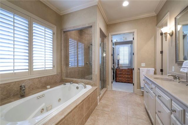 10804 W 141st Street, Overland Park, KS 66221